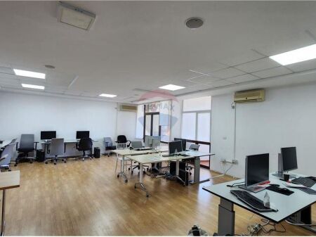 Zyra per qira ne Bllok