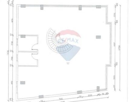 Dyqan - Për Qira - Sheshi Skënderbej, Tiranë