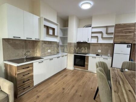 APARTAMENT ME QIRA: GRAND GALLERY 550 € /Muaj Sip. Totale  67m2