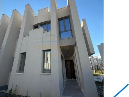 Qera, Vilë, Rezidenca Green Valley , Liqeni I Thatë, Tiranë.