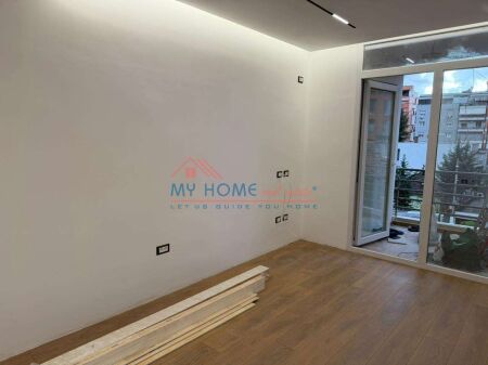 Apartment 1+1 for sale at 21 Dhjetori in Tirana