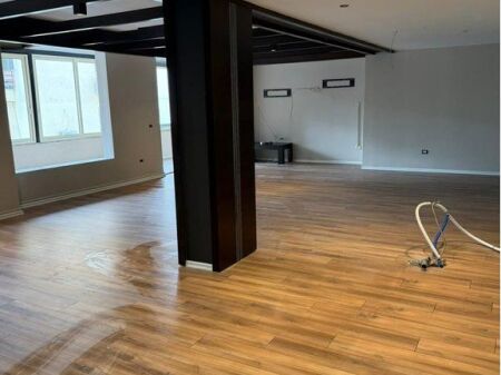 Zyrë Me Qira në Liqeni i Thatë, Tiranë - 1100€ | 170 m²