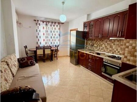 🏠 2+1 i Bollshëm me 2 Tualete te Fresku – Në Shitje! ✨