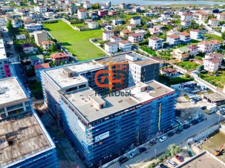 Okazion Kleringu !! Tek "Ringside Residences", Shitet Apartament 2+1 Me Planimetri Perfekte !!