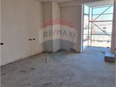 Garsoniere per shitje | Ali Demi