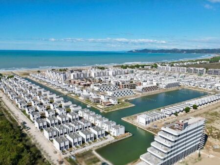 Shitet Super Vilë me Pishinë në Gjirin e Lalëzit – Turquoise Marina 🌊