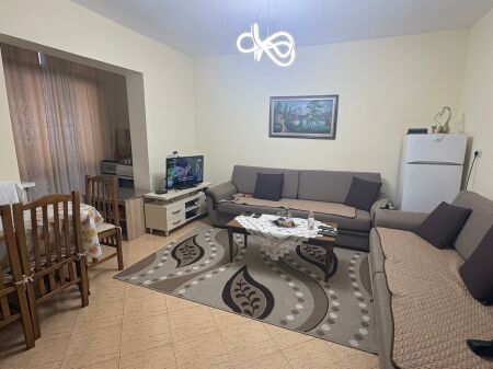 shitet apartament 1+1 i mobiluar tek Rruga Myslym Shyri