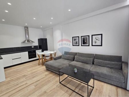 2+1 apartment for rent near Elbasani street!