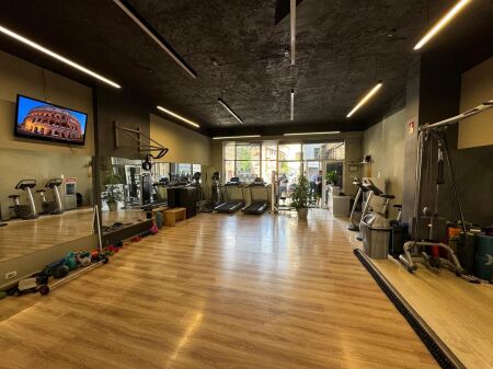 SHOP FOR SALE 160M2 MYSLYM SHYRI