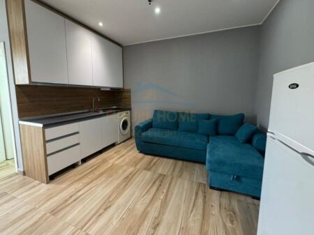 Shitet, Apartament 1+1 , Liqeni i Thate, Tirane
