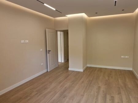 Business premises for rent - At Coin