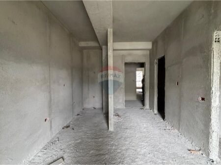 Apartament ne shitje 1+1 Porcelan,prane TV Klan!