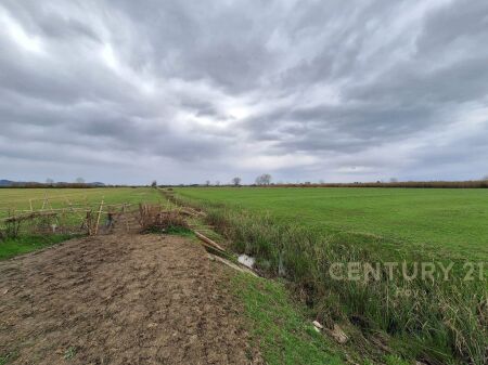 Terreno in Vendita a Bisht Kamez, Durrës - 160000€ | 9208 m²