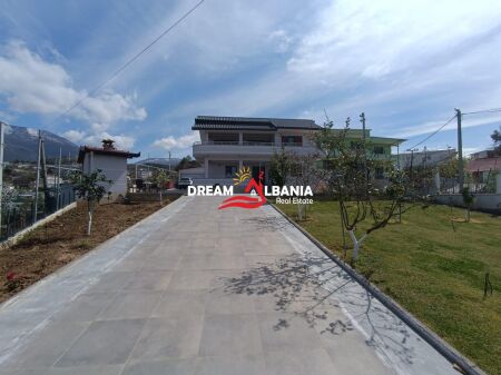 Vilë për shitje në Shkozë, Tiranë (ID 4151217)