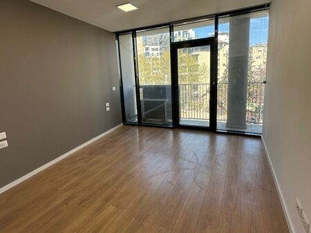 📌 Office space for rent at Lake View