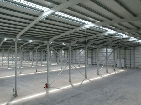 MAGAZZINO 6125 M2 IN AFFITTO / VENDITA A VORE