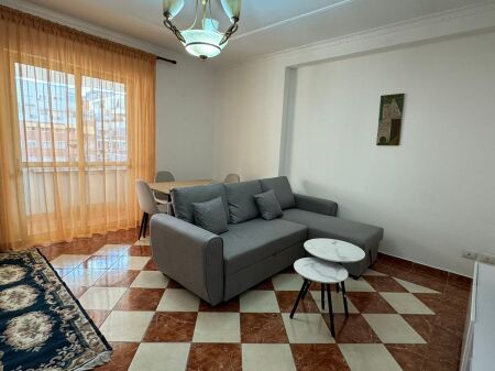 2+1 apartment for rent at the Commune of Paris