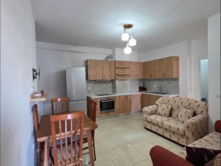 Affittasi. Appartamento 2+1+balcone ad Astir