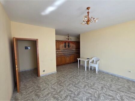 🏡 Apartament 2+1+2 – Për Shitje | Lagjja Kushtrim, Vlorë 📍 Rruga e Re