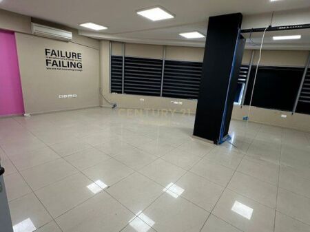 COMMERCIAL SPACE FOR RENT 300M2 AT HALILI COMPLEX