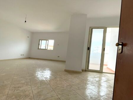 Shitet Apartament 1+1 Me Ashensor