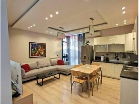 Jepet me Qira Apartament 2+1 pranë NOBIS