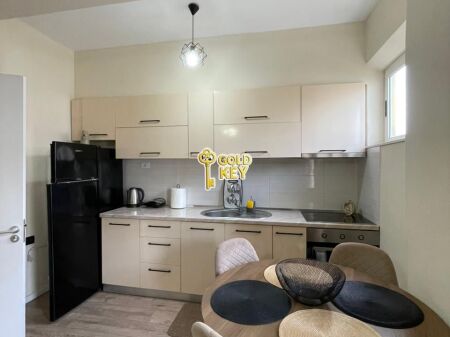 🏡 APARTAMENT ME QERA 1+1 – Gjykata, Durrës