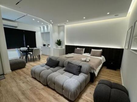 Garsoniere e Mobiluar në Shitje