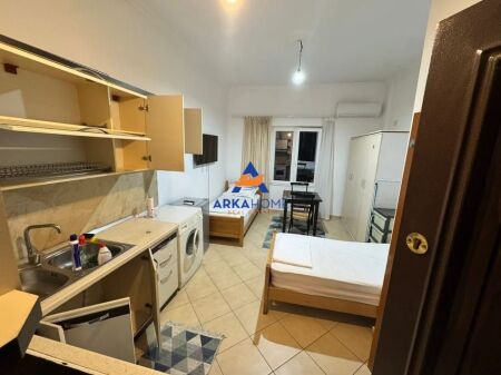 JEPET GARSONJERE ME QERA 30M2 "PAS CONCORD CENTRE, RRUGA 5 MAJ" 300 EURO