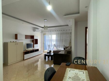 PËR QIRA APARTAMENT 2+1 NË FUSHËN E AVIACIONIT