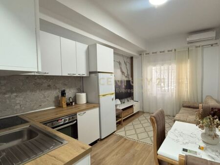 Jepet me Qera Apartament 1+1