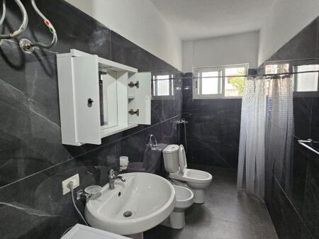 AFFITTASI APPARTAMENTO 2+1 + VERANDA VICINO AL GIARDINO IVINA