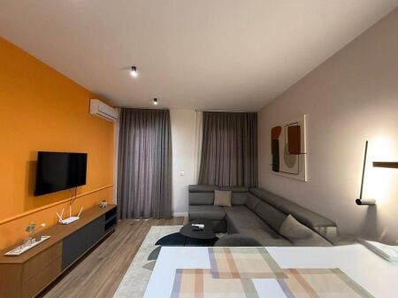 Shitet apartament 1+1 i investuar tek Rruga “Siri Kodra”!
