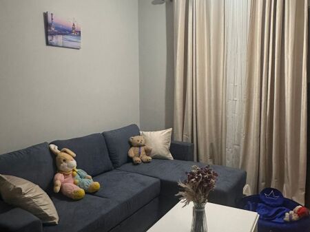 Avviso di separazione affitto-ragazza