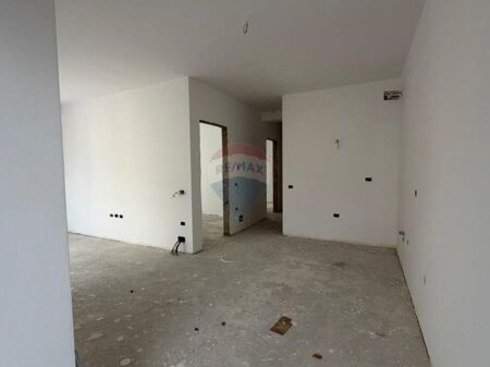 Apartament 2+1- Për Shitje - Rruga Ali Demi, Tiranë  ID: 530181090-88