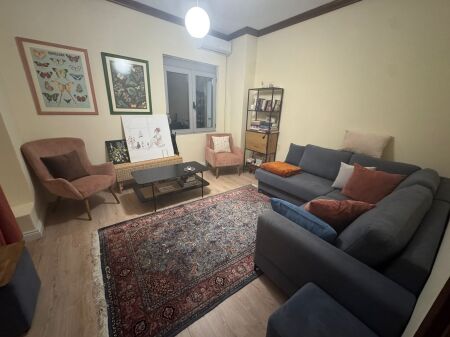 VILË 2 KATËSHE PËR QERA - RR. RIZA CEROVA