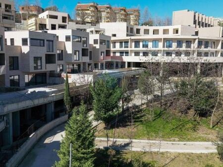 Triplex - In Vendita - Farkë, Tirana