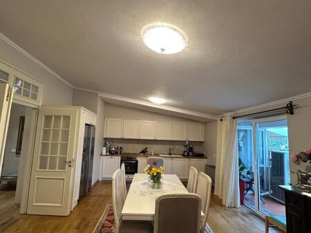 PENTHOUSE NË SHITJE – REZIDENCA KOLOMBO 2, LIQENI ARTIFICIAL I TIRANËS 522,000€