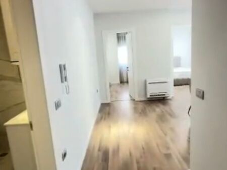 Appartamento 2+1+2+parcheggio presso la Filiale del Tesoro, Via Elbasan