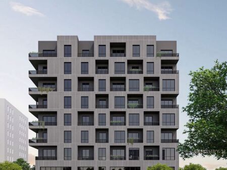 APARTAMENT NE SHITJE 1+1 TE KOMPLEKSI TUDAS ISH PARKU AUTOBUZAVE