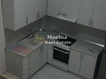 Affitto | Casa privata 1 + 1 | Vicino a Xhamis Xhura, Oxhaku | 350 €/mese