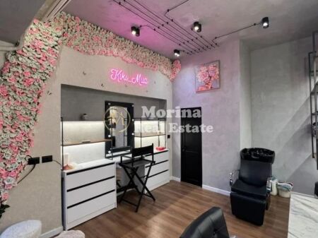 Rent | Business Premises | Martyrs of the Nation Boulevard | 450 €/month