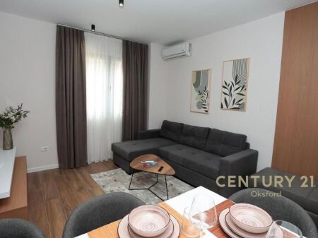 Shitet apartament 1+1 i investuar tek Rruga “Siri Kodra”!