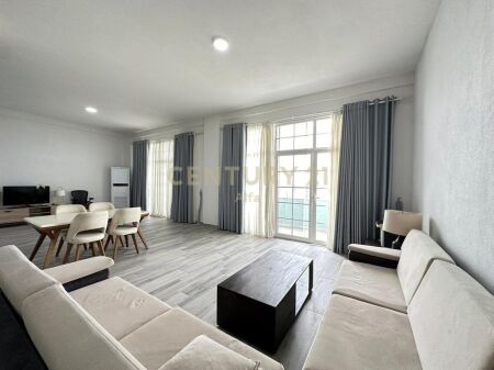 PENTHOUSE MODERN ME QIRA NË PASKUQAN!