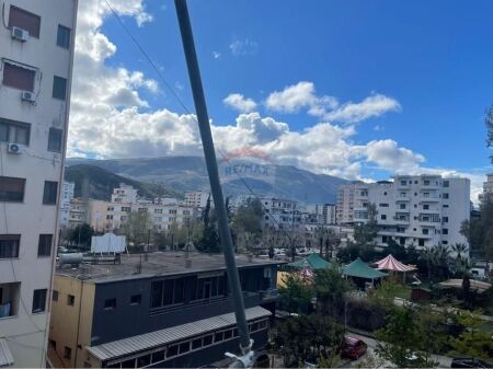 🏡 Apartament 3+1 me Qira – Pranë Parkut Aulona, Vlorë