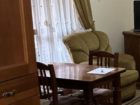 Appartamento 2+1, Xhamllik!