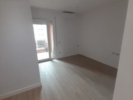 Apartment 2+1 + parking for sale near Red School