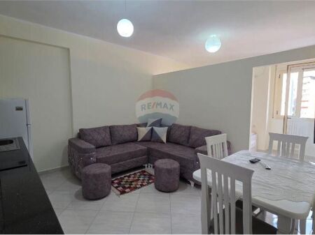 🏡 Studio – Për Qira | Lungomare, Vlorë | 100 m nga deti 🌊