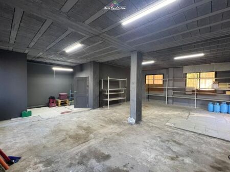 Magazine For Rent In Laprake ( ID BM293) Tirane