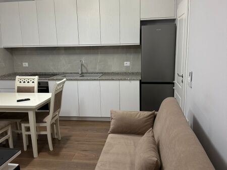 Disponojme Apartament Modern me Qira 1+1 ne Astir !